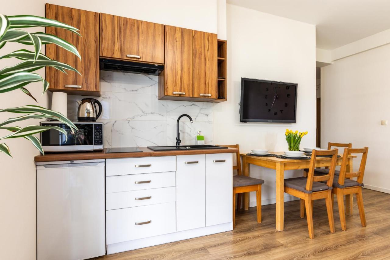 Apartament 66 *