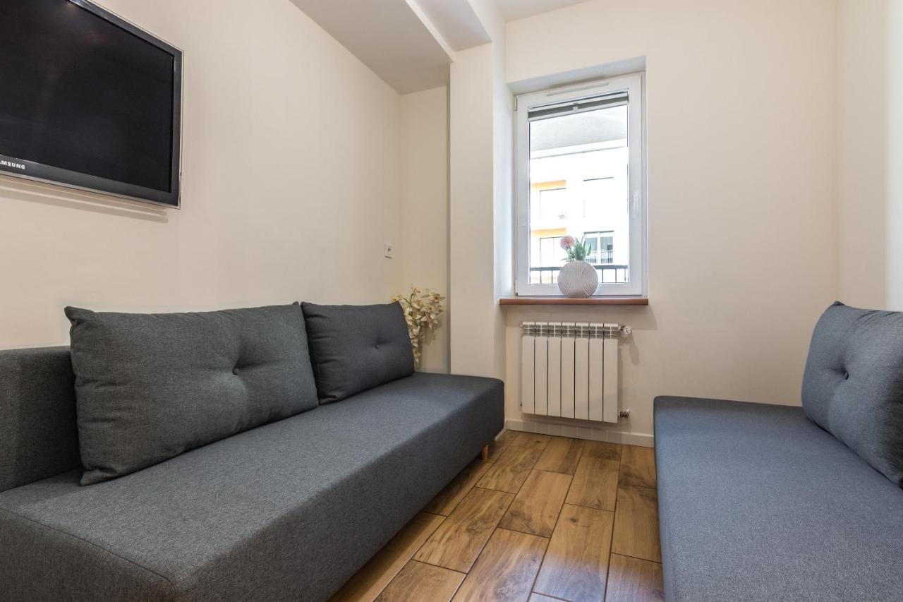 Apartment 66